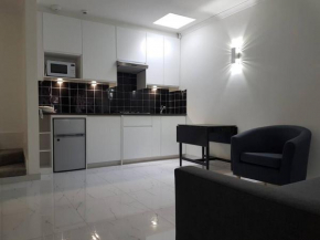 Contemporary ground flr maisonette- Entire place
